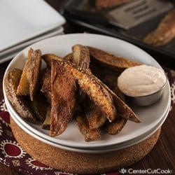 Crispy Potato Wedges with Garlic Dipping Sauce