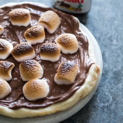 S'mores Chocolate Pizza