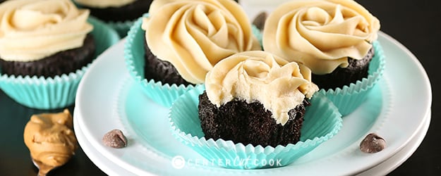 chocolate peanut butter cupcakes