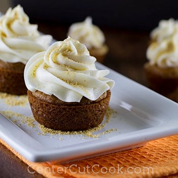 Pumpkin pie cupcakes 2