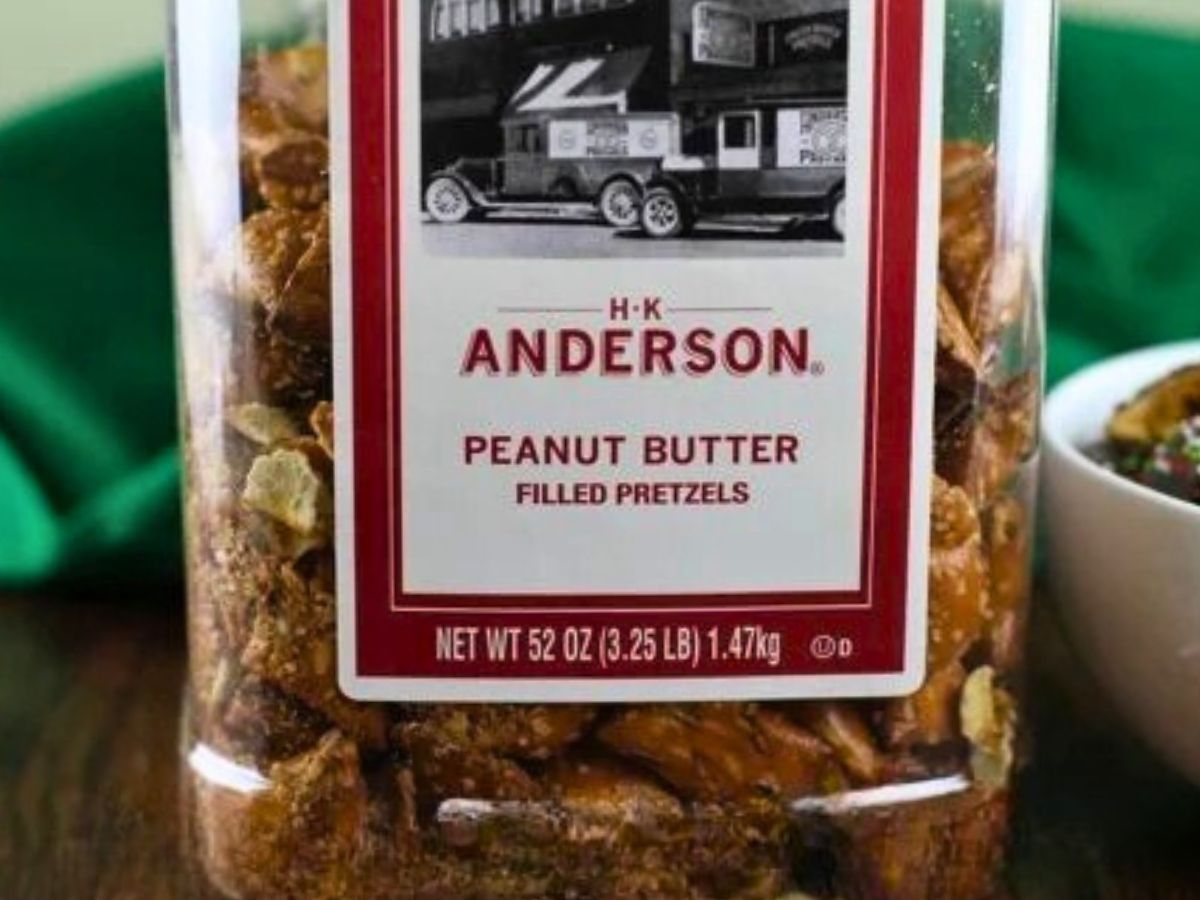 ingredients for chocolate covered peanut butter pretzels