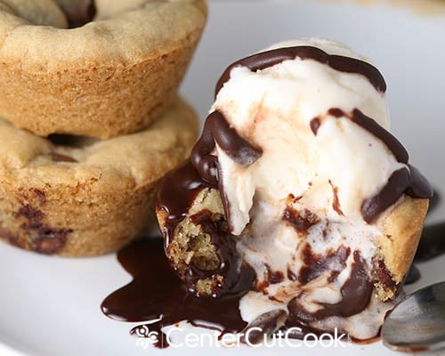 Chocolate chip lava cookies 8