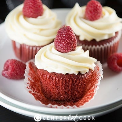 Red velvet cupcakes 2