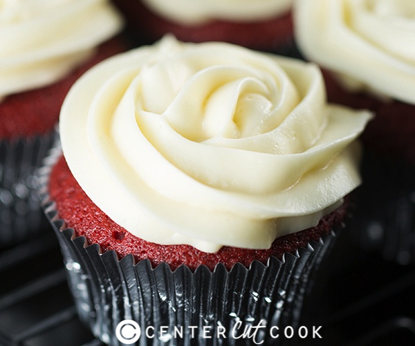 Red velvet cupcakes 3