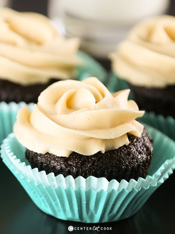 Chocolate peanut butter cupcakes 4