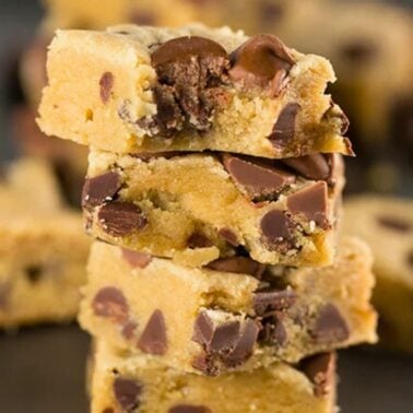 super soft chocolate chip cookie bars