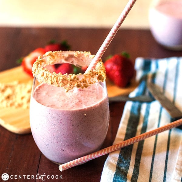 strawberry cheesecake smoothie 3