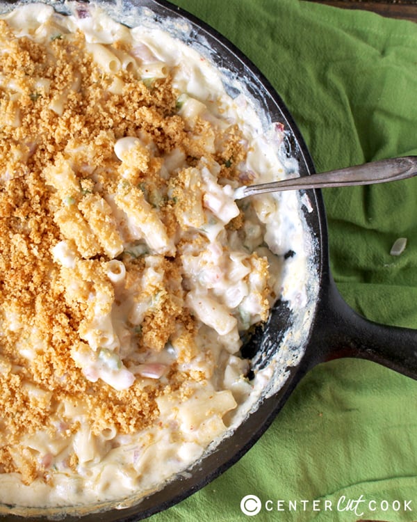 baked jalapeno popper Mac and cheese with crispy panko topping
