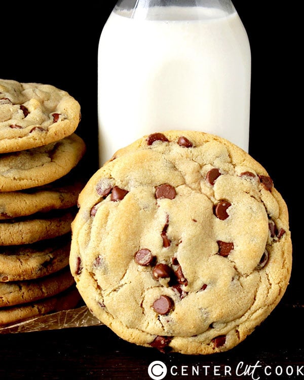 jumbo_chocolate_chip_cookies2