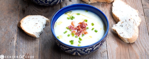 creamy cauliflower bacon soup1