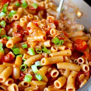easy one-pot American goulash