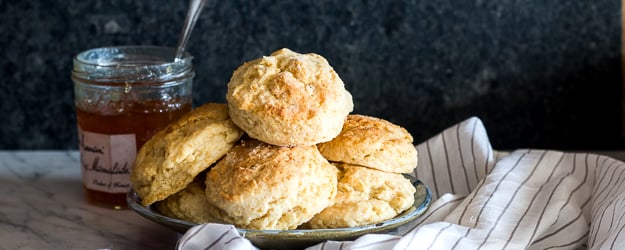 fluffy buttermilk biscuits 1