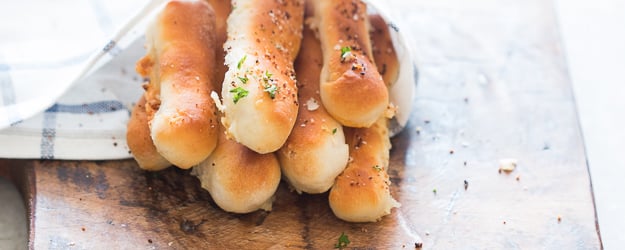 cheese stuffed garlic breadsticks 1