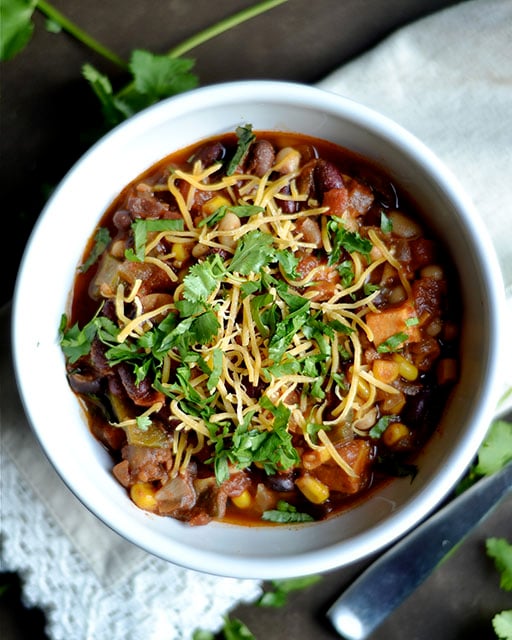 instant pot vegetarian chili with sweet potato