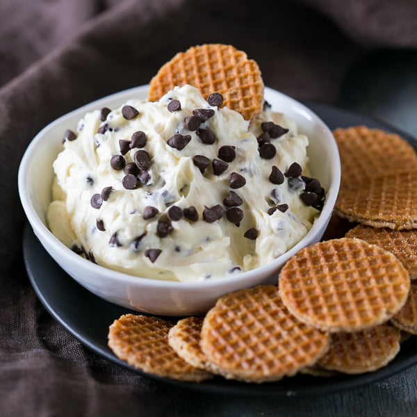 chocolate chip cheesecake dip 4