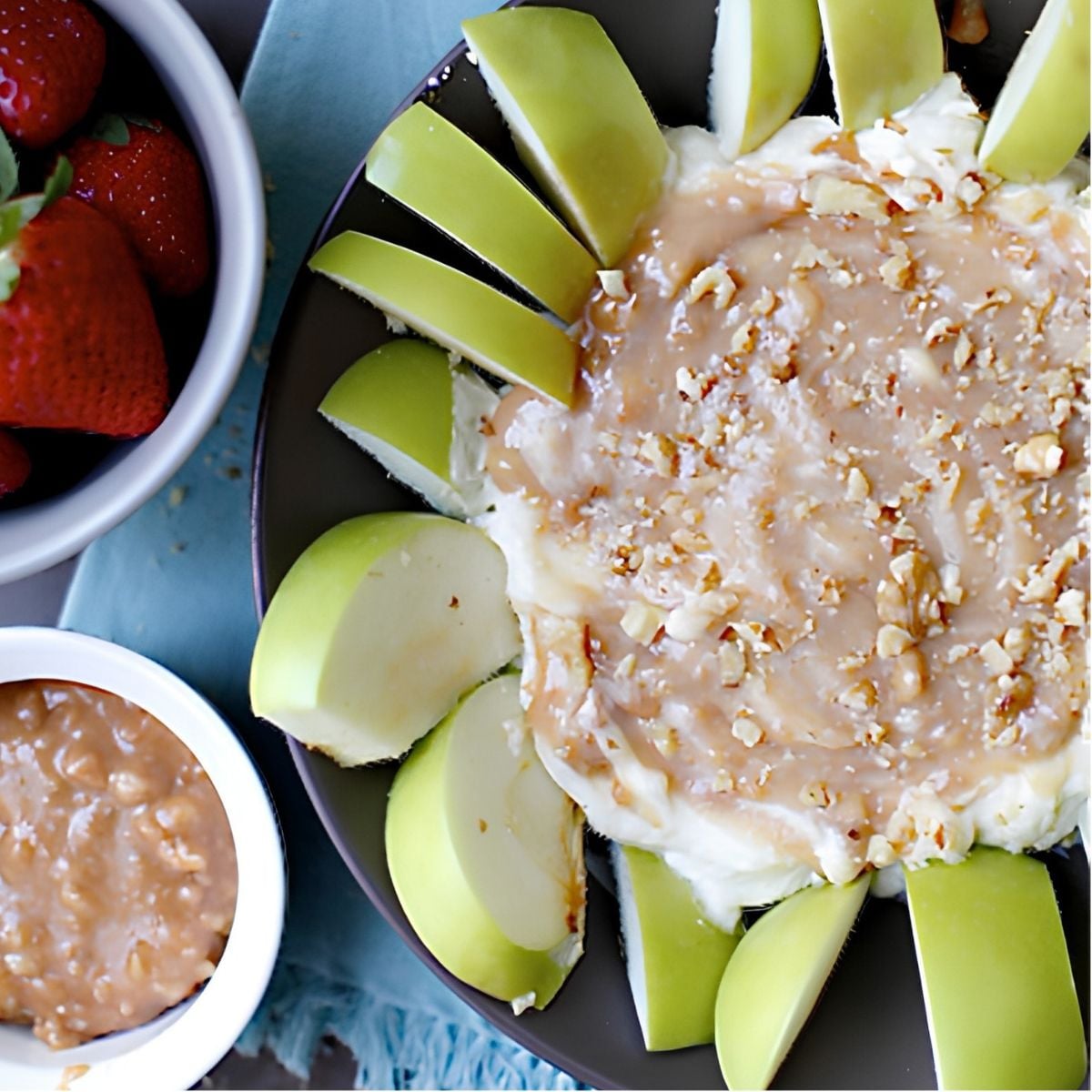 caramel apple pecan cheesecake dip