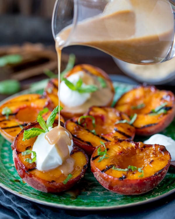 cinnamon grilled peaches cinnamon caramel sauce 3