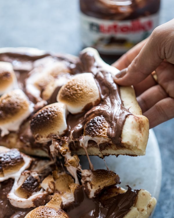 smores chocolate pizza 2