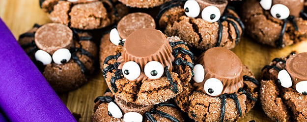 easy halloween spider cookies 1