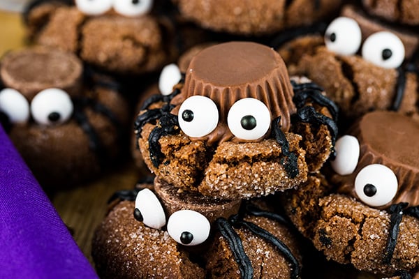 easy halloween spider cookies 5