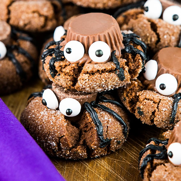 easy halloween spider cookies 6