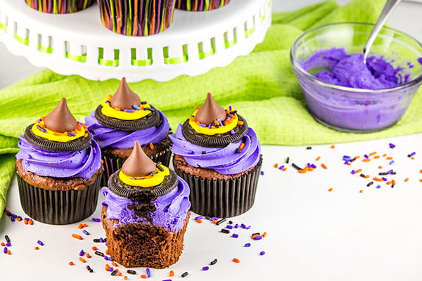 halloween treat: witch hat cupcakes 4