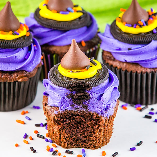 halloween treat: witch hat cupcakes 5