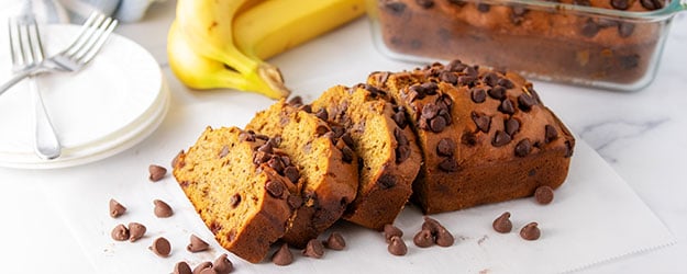 pumpkin banana bread chocolate chips 1