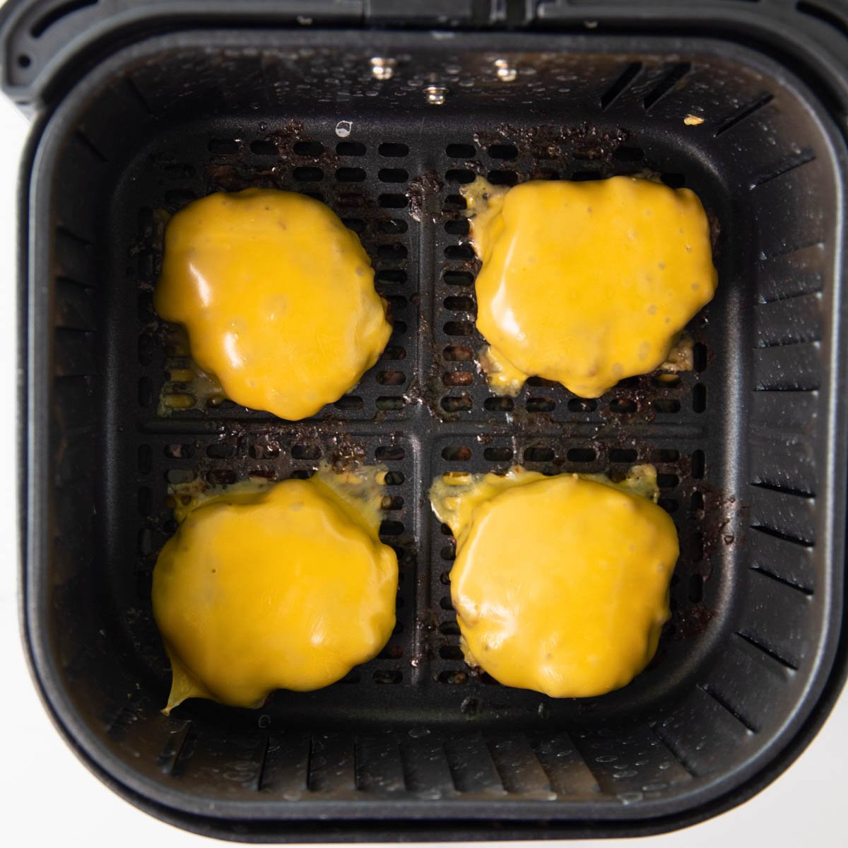 cheeseburger in the air fryer