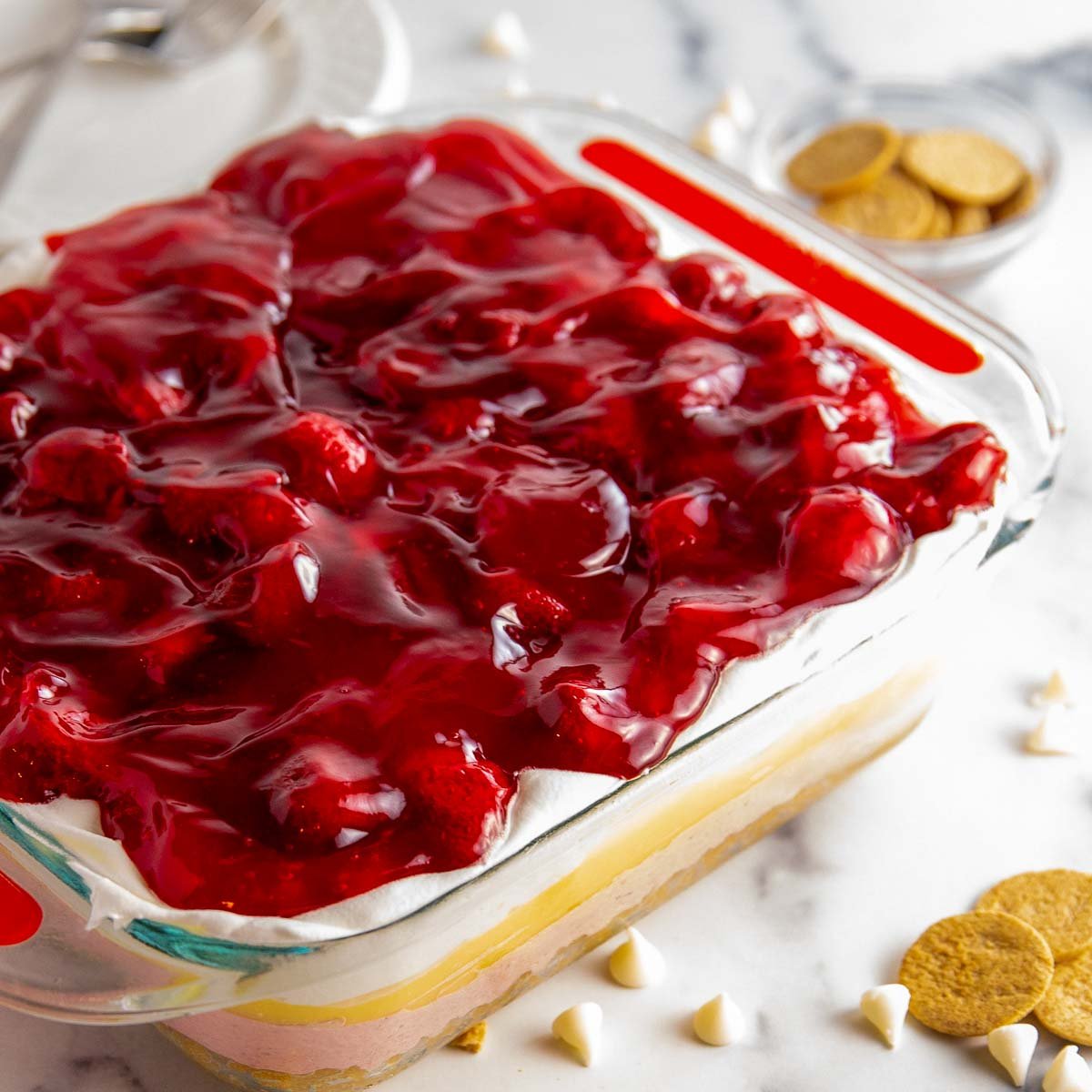no-bake strawberry lasagna dessert